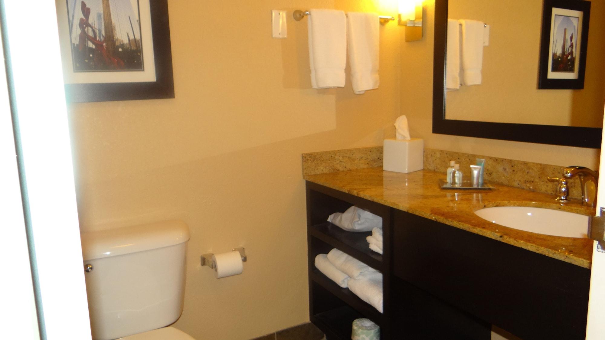 Wyndham Garden Oklahoma City Resort & Conference Hotel Near Airport, Fairgrounds Paycom & I40 Экстерьер фото