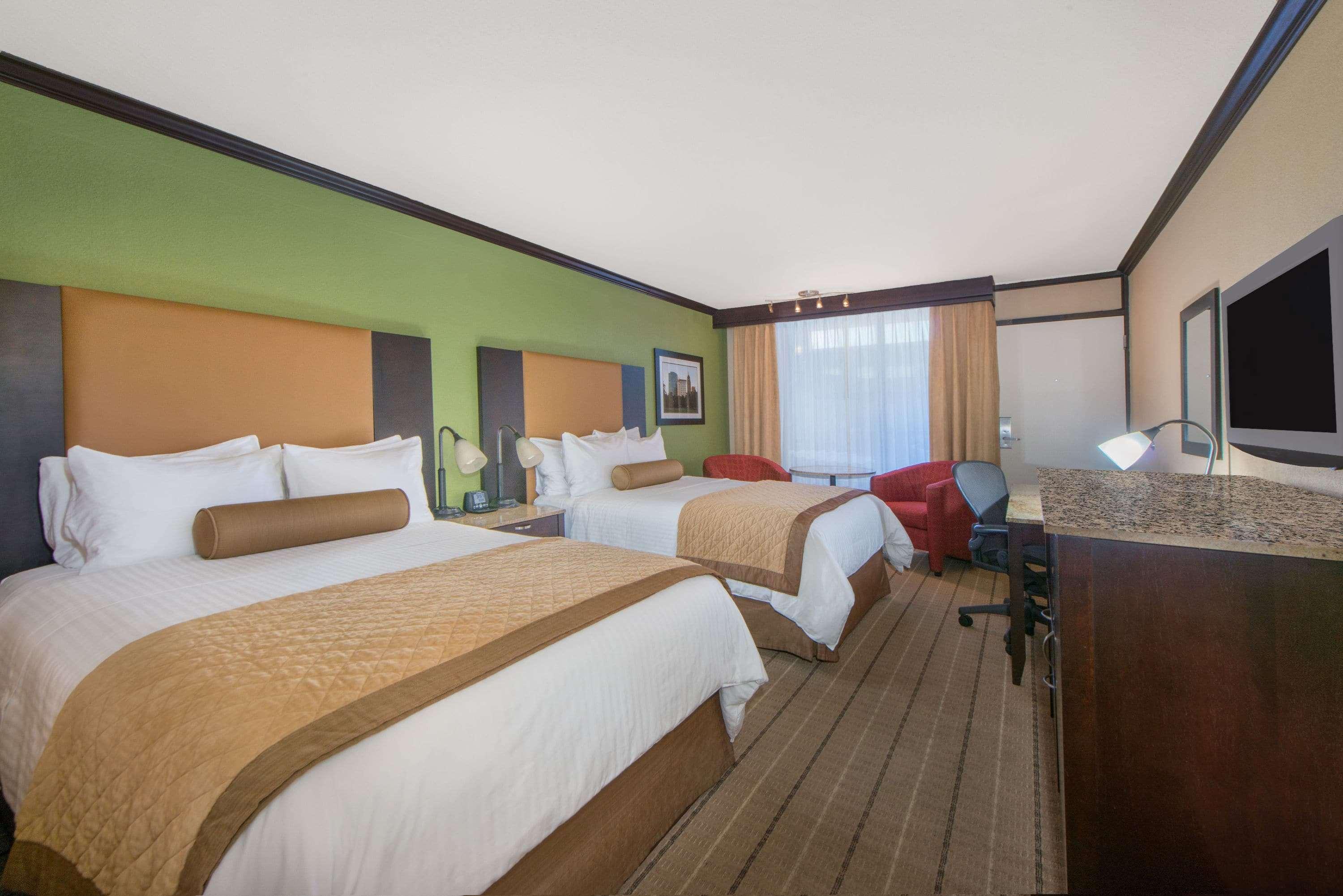 Wyndham Garden Oklahoma City Resort & Conference Hotel Near Airport, Fairgrounds Paycom & I40 Экстерьер фото