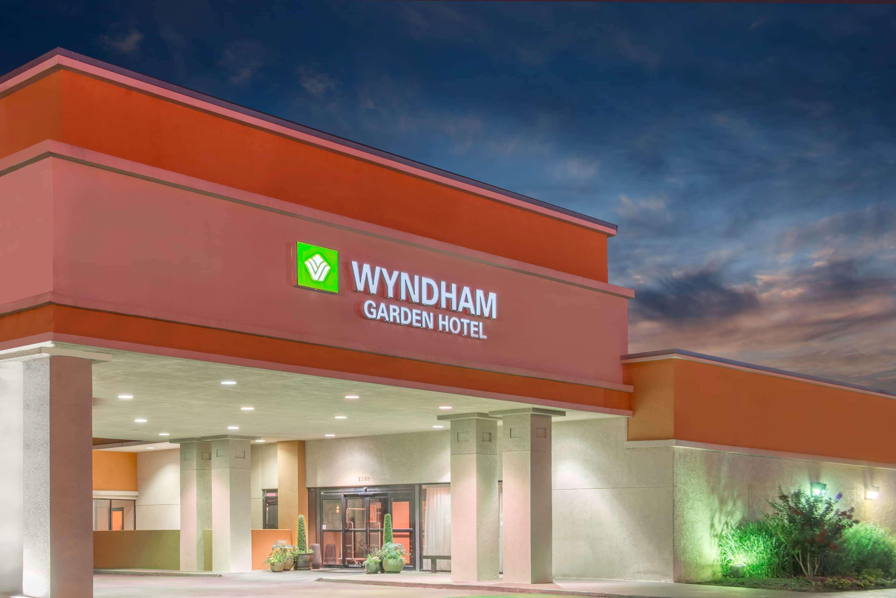 Wyndham Garden Oklahoma City Resort & Conference Hotel Near Airport, Fairgrounds Paycom & I40 Экстерьер фото
