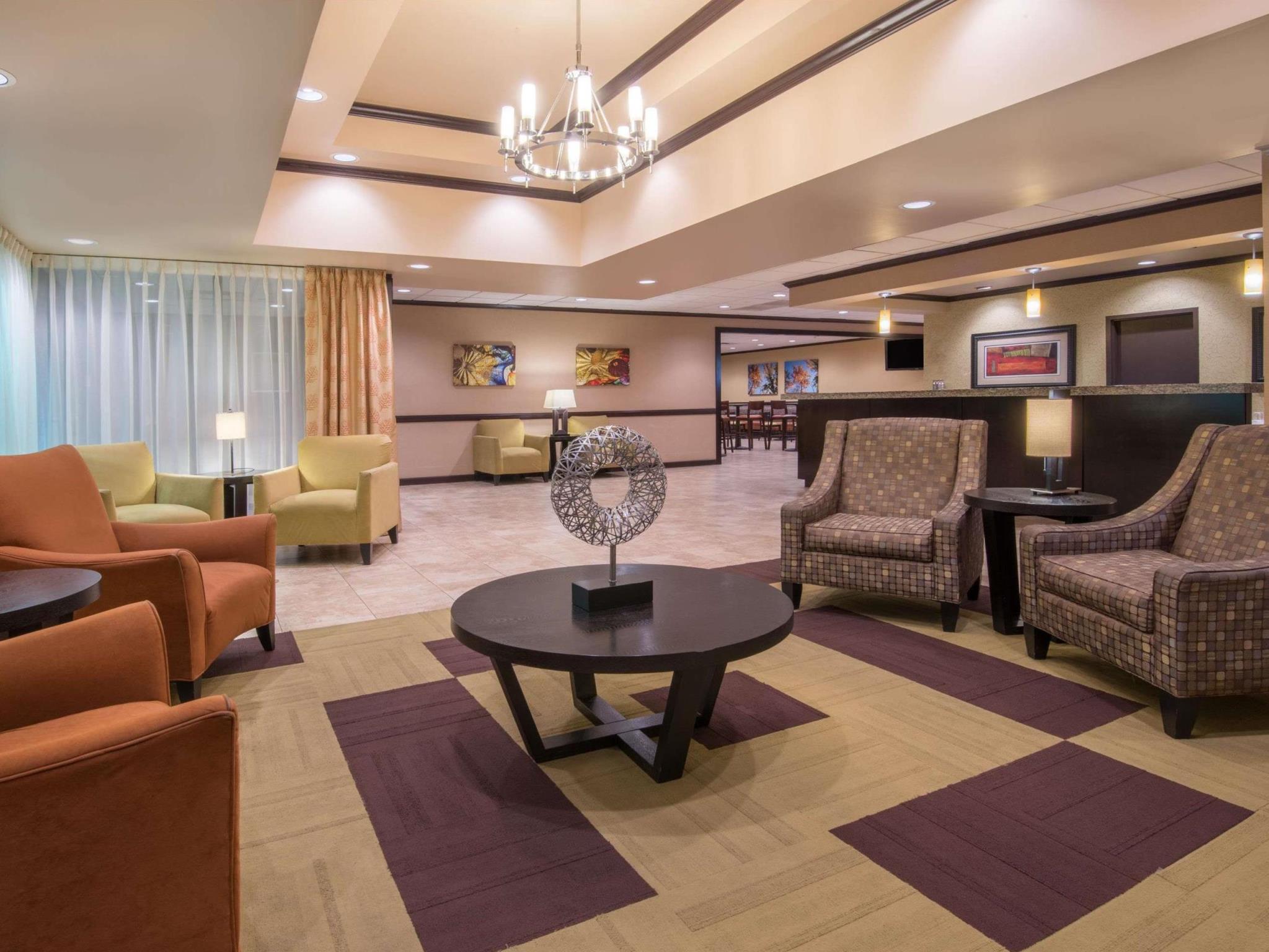 Wyndham Garden Oklahoma City Resort & Conference Hotel Near Airport, Fairgrounds Paycom & I40 Экстерьер фото