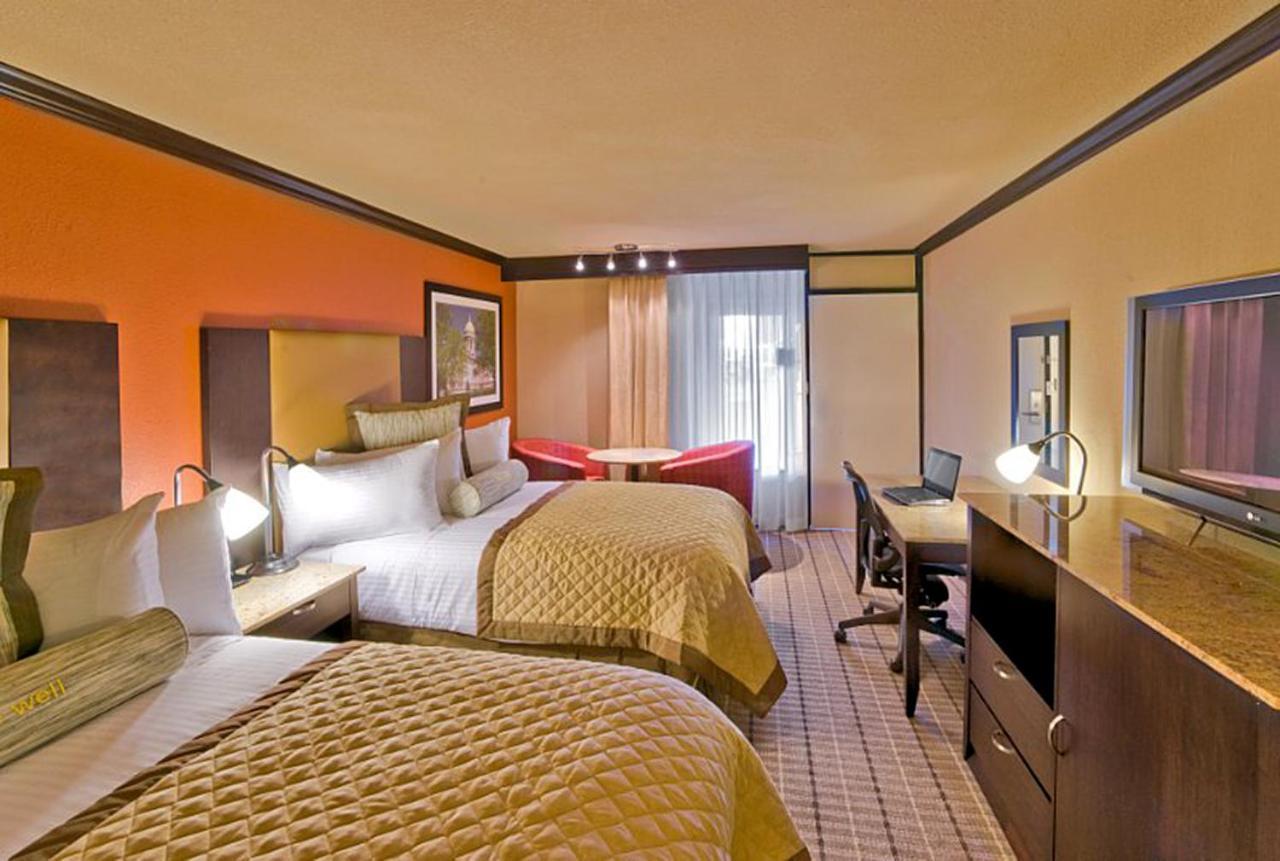 Wyndham Garden Oklahoma City Resort & Conference Hotel Near Airport, Fairgrounds Paycom & I40 Номер фото