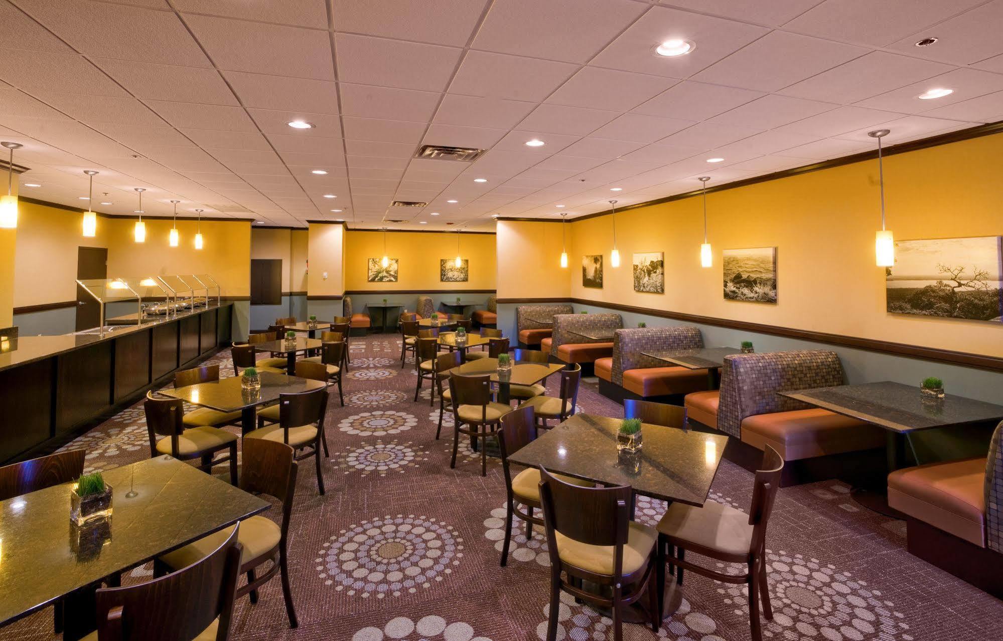 Wyndham Garden Oklahoma City Resort & Conference Hotel Near Airport, Fairgrounds Paycom & I40 Экстерьер фото